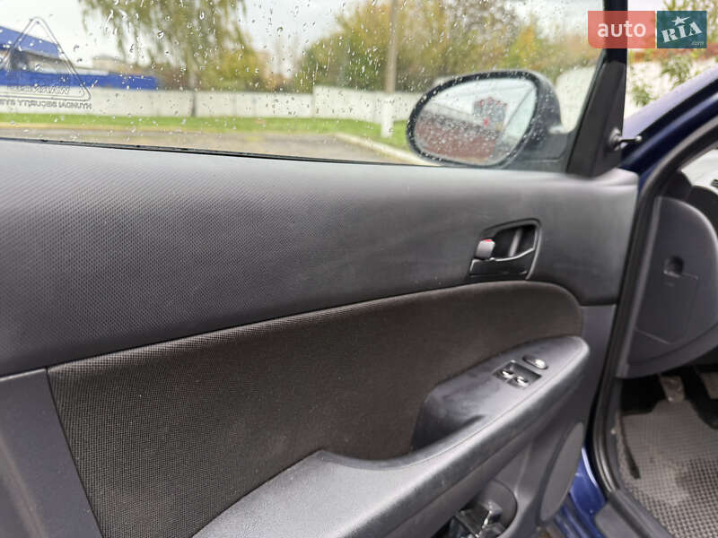 Хэтчбек Hyundai i30 2010 в Дубно фото 9 Хэтчбек Hyundai i30 2010 в Дубно