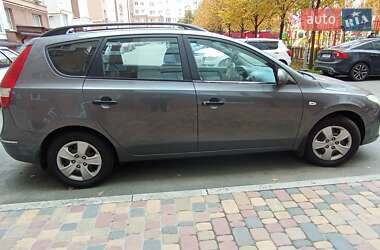 Универсал Hyundai i30 2010 в 