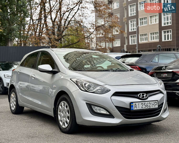 Хетчбек Hyundai i30 2014 в 