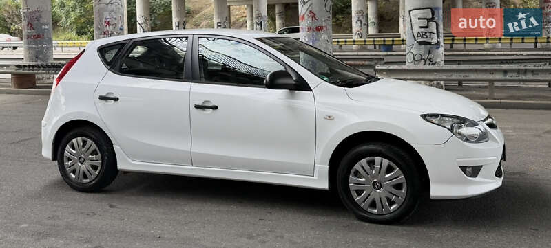 Хетчбек Hyundai i30 2010 в Одесі