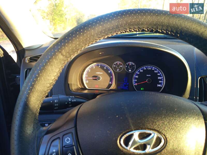 Хэтчбек Hyundai i30 2010 в Кицмани