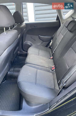 Хэтчбек Hyundai i30 2011 в Львове
