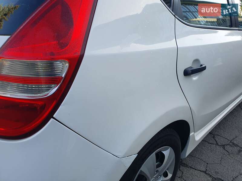 Хетчбек Hyundai i30 2011 в Рівному фото 34 Хетчбек Hyundai i30 2011 в Рівному