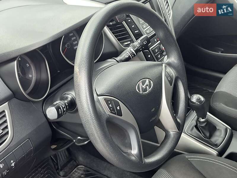Хэтчбек Hyundai i30 2013 в Киеве фото 15 Хэтчбек Hyundai i30 2013 в Киеве