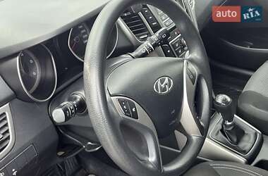 Хэтчбек Hyundai i30 2013 в 