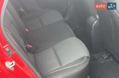 Хэтчбек Hyundai i30 2013 в 