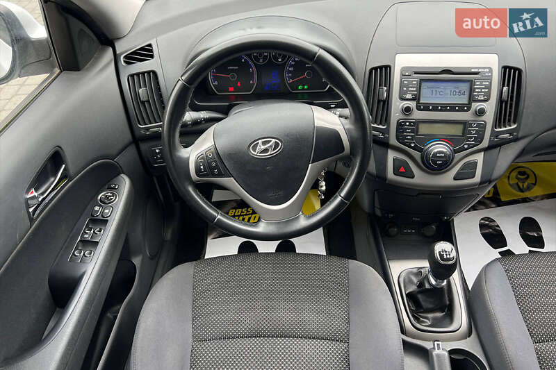 Хетчбек Hyundai i30 2010 в Івано-Франківську