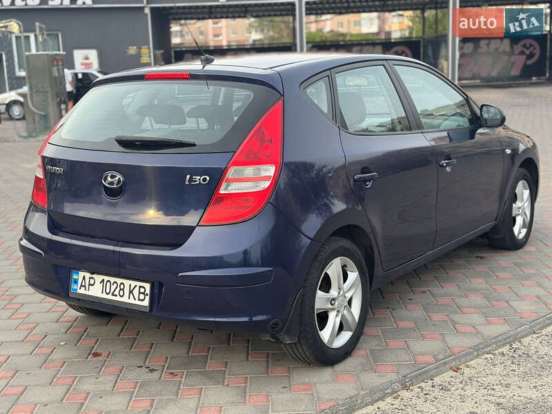 Хетчбек Hyundai i30 2008 в Запоріжжі фото 2 Хетчбек Hyundai i30 2008 в Запоріжжі
