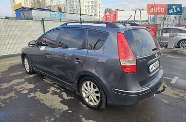 Універсал Hyundai i30 2010 в  фото 22 Універсал Hyundai i30 2010 в