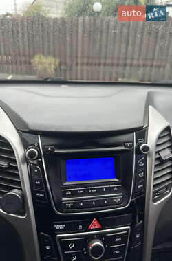 Хетчбек Hyundai i30 2012 в  фото 15 Хетчбек Hyundai i30 2012 в