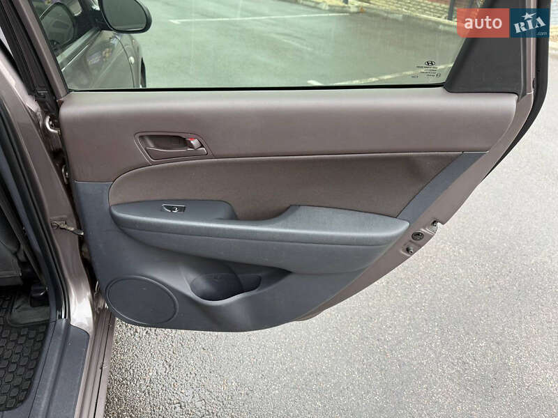 Універсал Hyundai i30 2012 в Харкові фото 29 Універсал Hyundai i30 2012 в Харкові