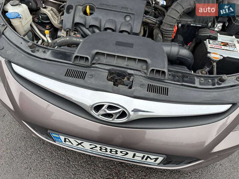 Універсал Hyundai i30 2012 в Харкові фото 35 Універсал Hyundai i30 2012 в Харкові