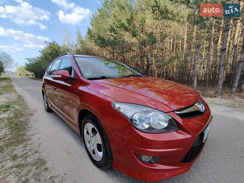 Универсал Hyundai i30 2011 в Киеве