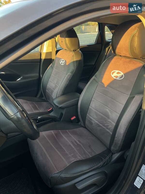 Хетчбек Hyundai i30 2021 в Ужгороді фото 20 Хетчбек Hyundai i30 2021 в Ужгороді