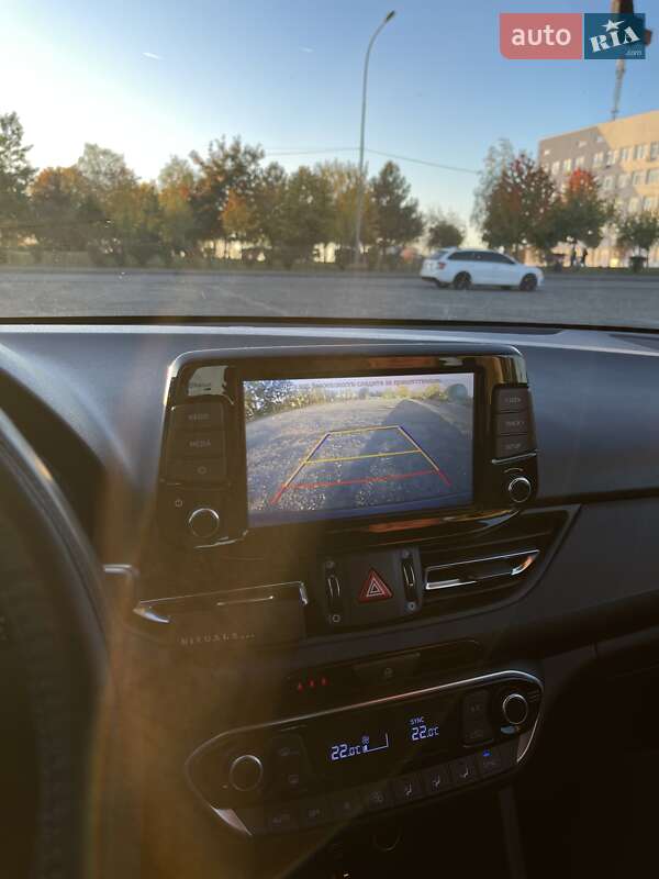 Хетчбек Hyundai i30 2021 в Ужгороді фото 25 Хетчбек Hyundai i30 2021 в Ужгороді