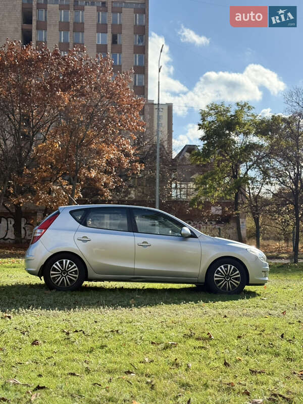 Хетчбек Hyundai i30 2009 в Києві фото 7 Хетчбек Hyundai i30 2009 в Києві