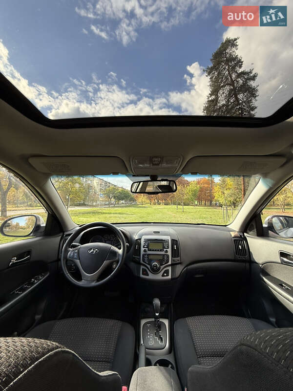 Хетчбек Hyundai i30 2009 в Києві фото 4 Хетчбек Hyundai i30 2009 в Києві