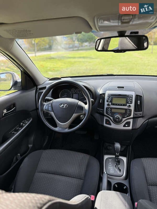 Хетчбек Hyundai i30 2009 в Києві фото 27 Хетчбек Hyundai i30 2009 в Києві
