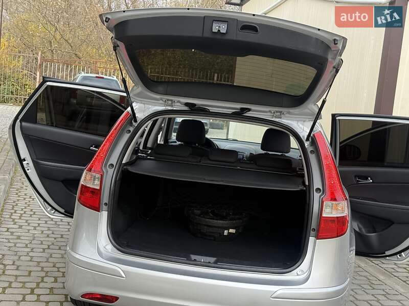 Універсал Hyundai i30 2012 в Дрогобичі фото 44 Універсал Hyundai i30 2012 в Дрогобичі