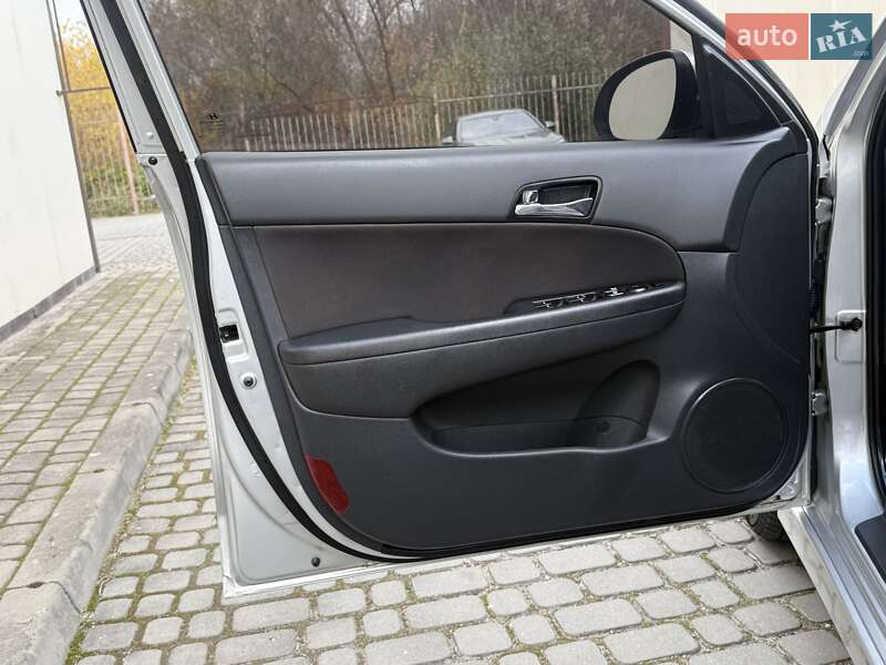 Універсал Hyundai i30 2012 в Дрогобичі фото 68 Універсал Hyundai i30 2012 в Дрогобичі
