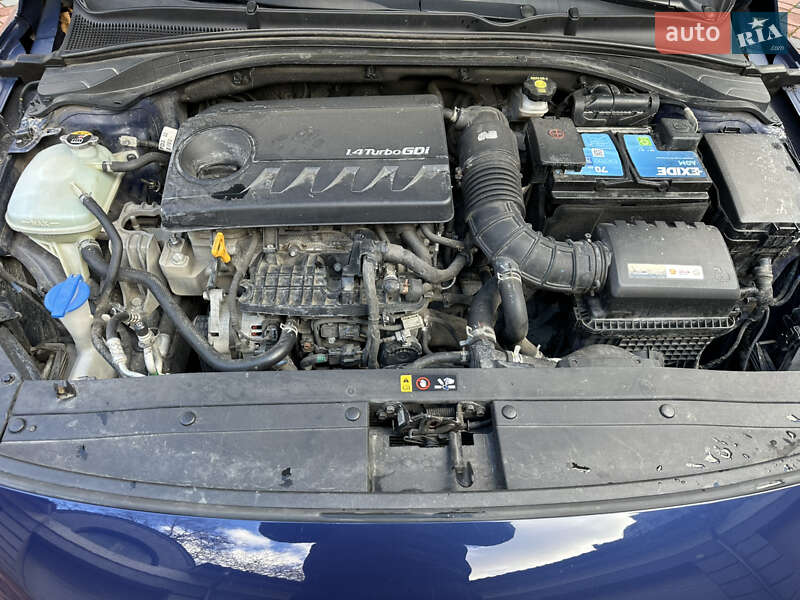 Универсал Hyundai i30 2018 в Ивано-Франковске