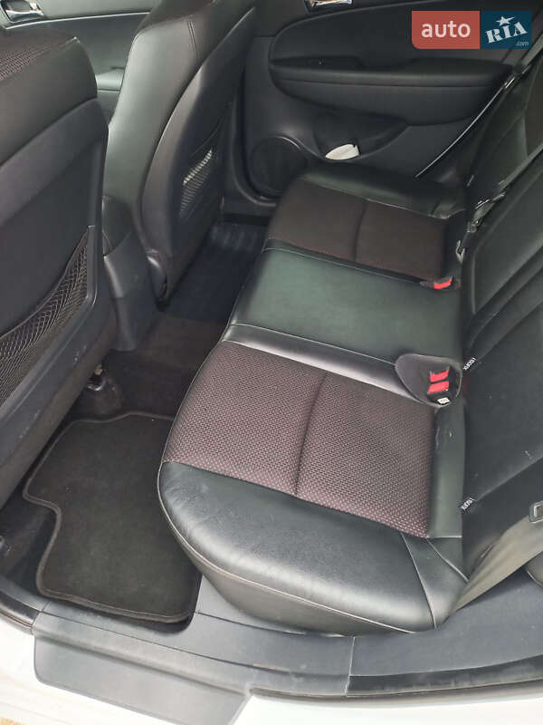 Універсал Hyundai i30 2011 в Житомирі