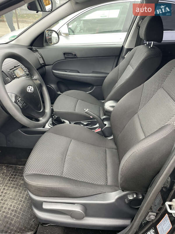 Універсал Hyundai i30 2009 в Луцьку