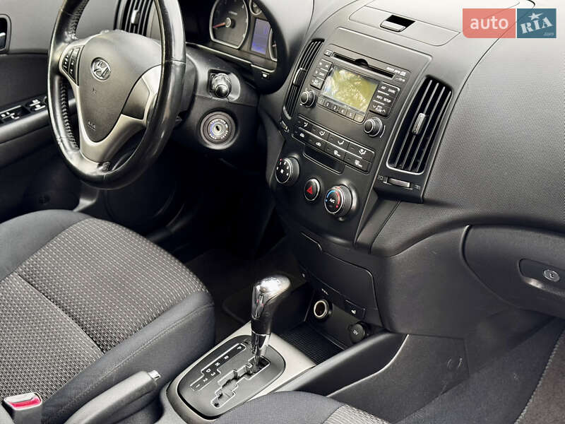 Хэтчбек Hyundai i30 2008 в Виннице