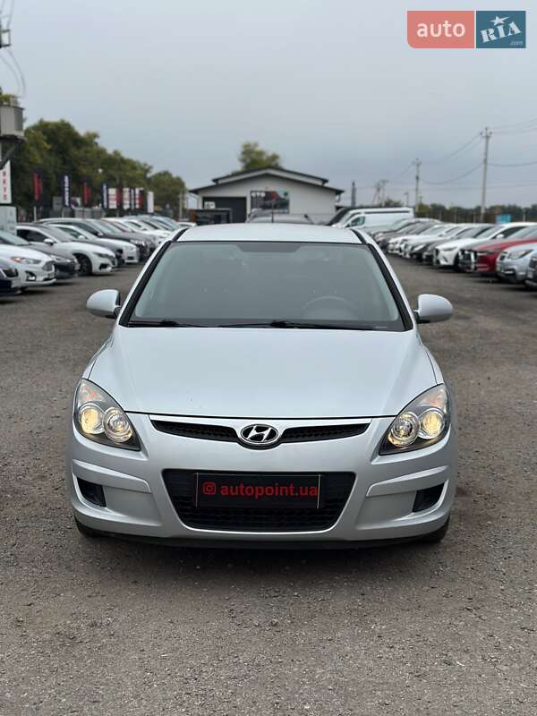 Хэтчбек Hyundai i30 2009 в Белогородке фото 2 Хэтчбек Hyundai i30 2009 в Белогородке