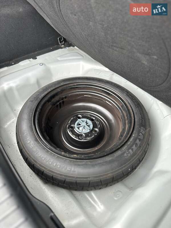 Хэтчбек Hyundai i30 2009 в Белогородке фото 13 Хэтчбек Hyundai i30 2009 в Белогородке