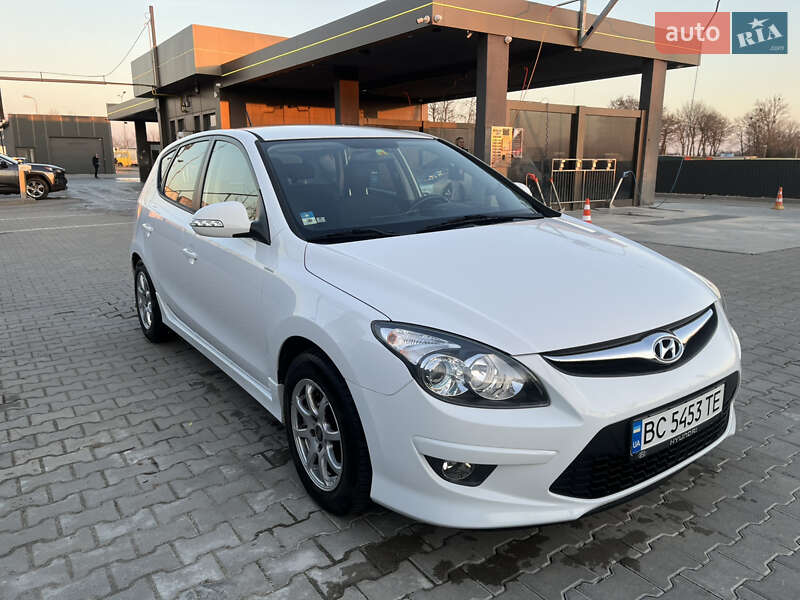 Хэтчбек Hyundai i30 2011 в Львове фото 3 Хэтчбек Hyundai i30 2011 в Львове