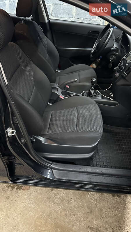 Універсал Hyundai i30 2009 в Львові фото 14 Універсал Hyundai i30 2009 в Львові
