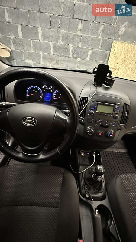 Універсал Hyundai i30 2009 в Львові фото 21 Універсал Hyundai i30 2009 в Львові