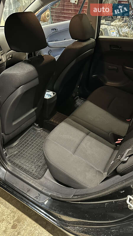 Універсал Hyundai i30 2009 в Львові фото 22 Універсал Hyundai i30 2009 в Львові