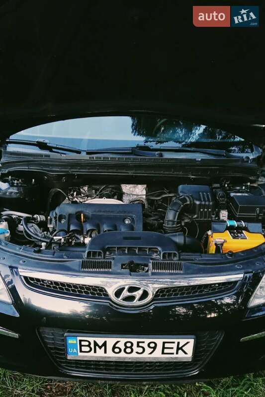 Універсал Hyundai i30 2008 в Охтирці