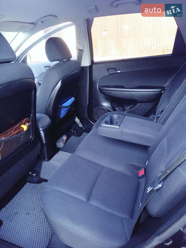Універсал Hyundai i30 2008 в Охтирці