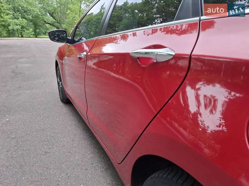 Хэтчбек Hyundai i30 2013 в Черкассах