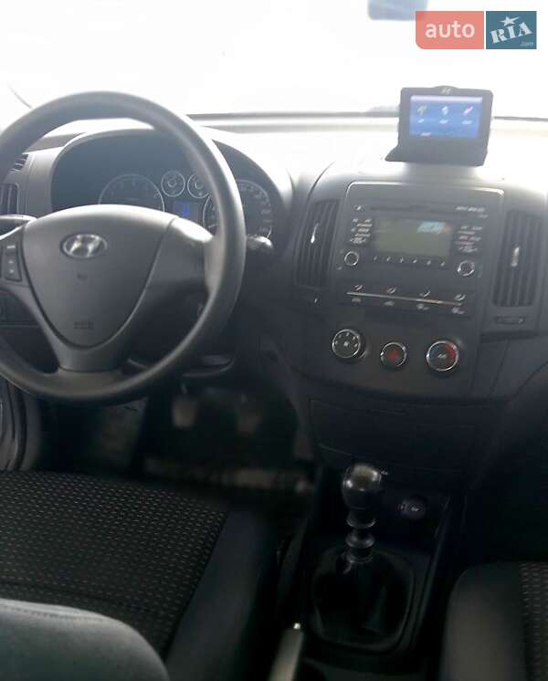 Універсал Hyundai i30 2008 в Шишаках