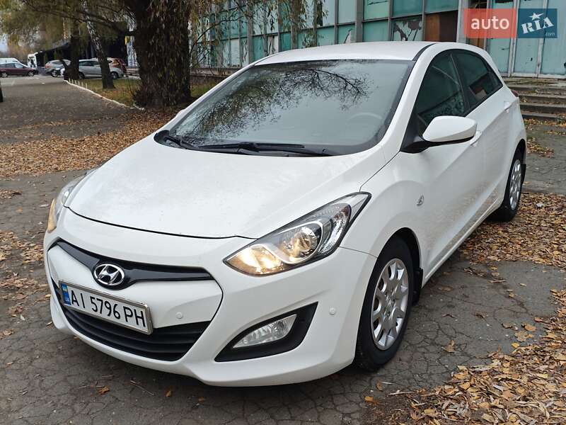 Хэтчбек Hyundai i30 2013 в Киеве