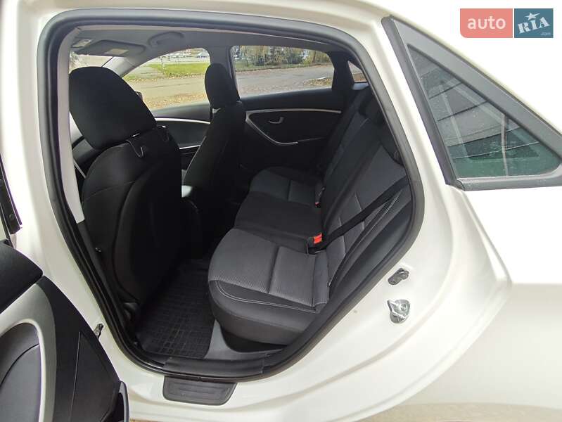 Хэтчбек Hyundai i30 2013 в Киеве