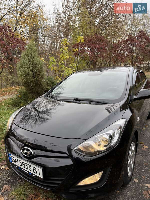 Хэтчбек Hyundai i30 2014 в Сумах