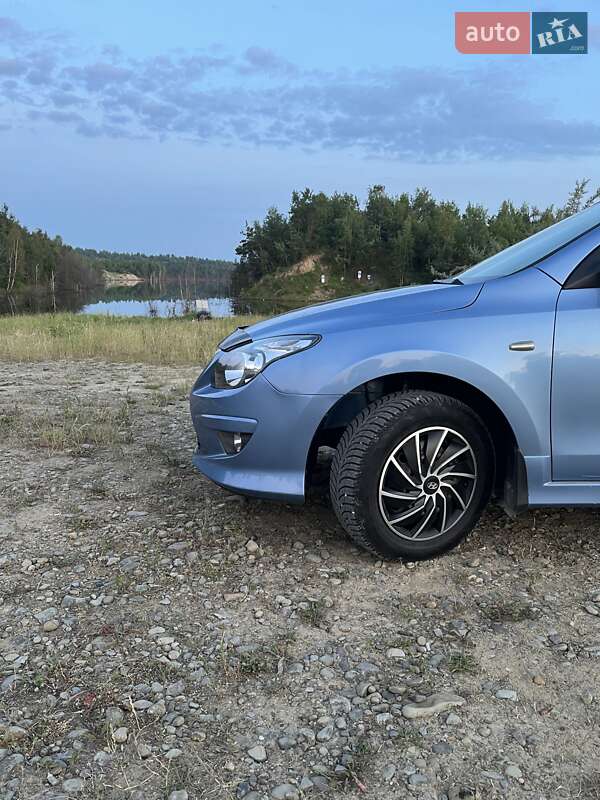Хэтчбек Hyundai i30 2011 в Калуше