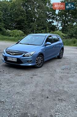 Хетчбек Hyundai i30 2011 в Калуші
