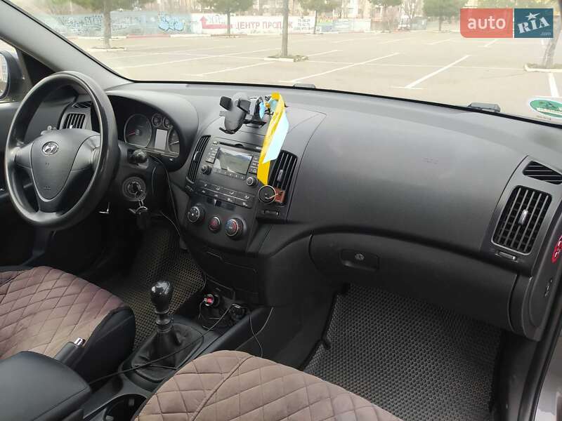 Універсал Hyundai i30 2008 в Миколаєві фото 9 Універсал Hyundai i30 2008 в Миколаєві