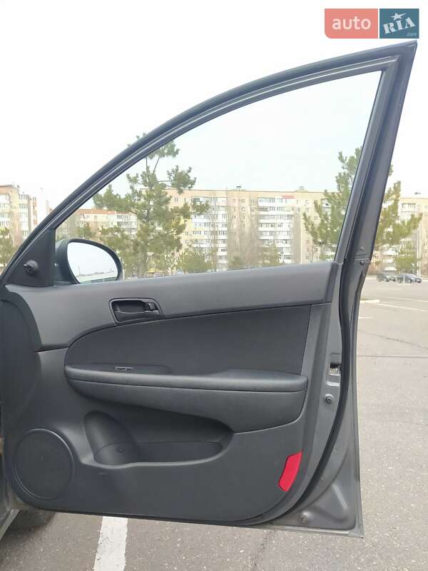 Універсал Hyundai i30 2008 в Миколаєві фото 14 Універсал Hyundai i30 2008 в Миколаєві