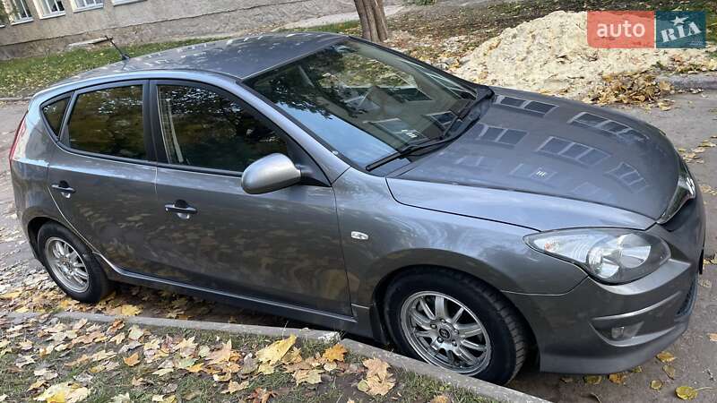 Хетчбек Hyundai i30 2011 в Тернополі