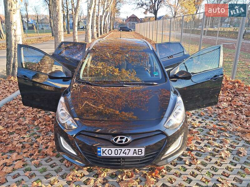 Универсал Hyundai i30 2014 в Мукачево