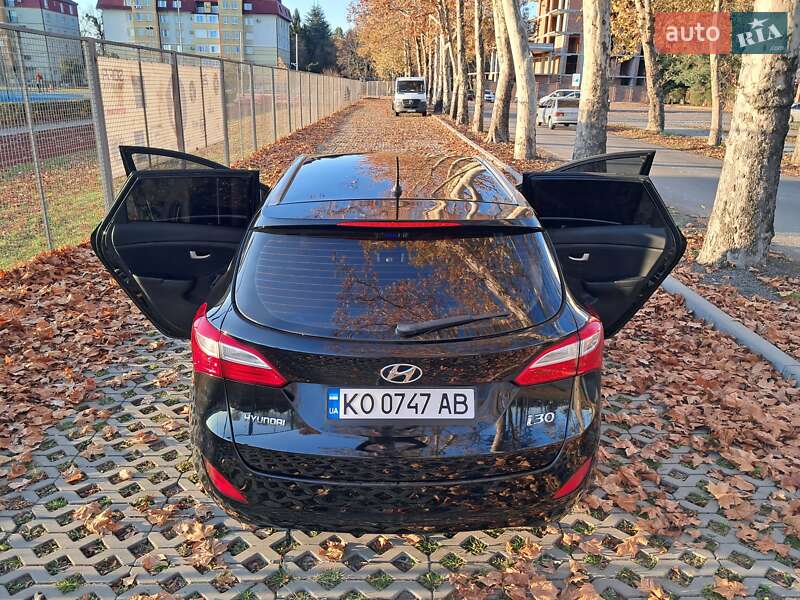 Универсал Hyundai i30 2014 в Мукачево