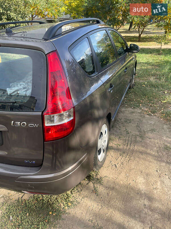 Універсал Hyundai i30 2011 в Запоріжжі