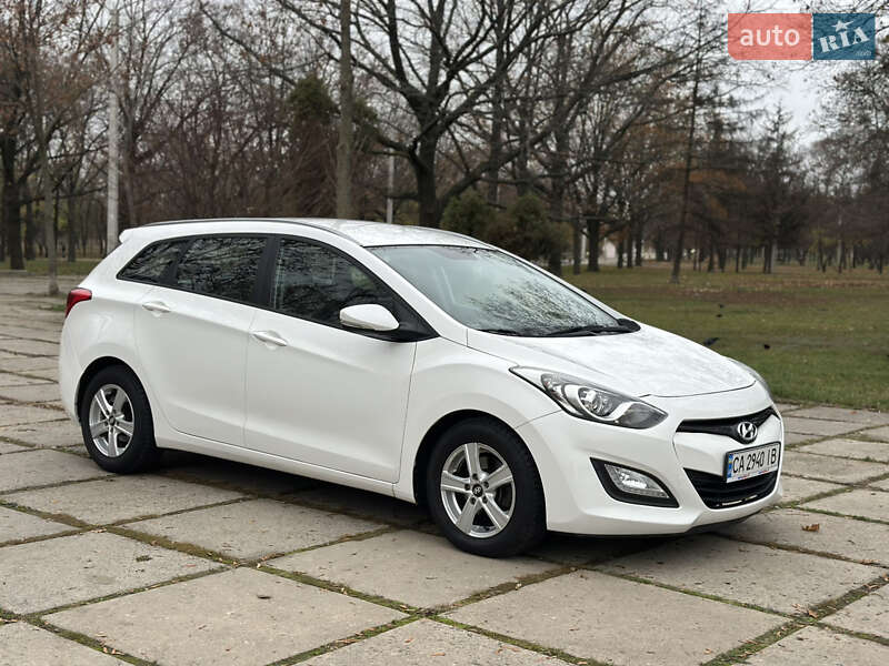 Универсал Hyundai i30 2013 в Харькове